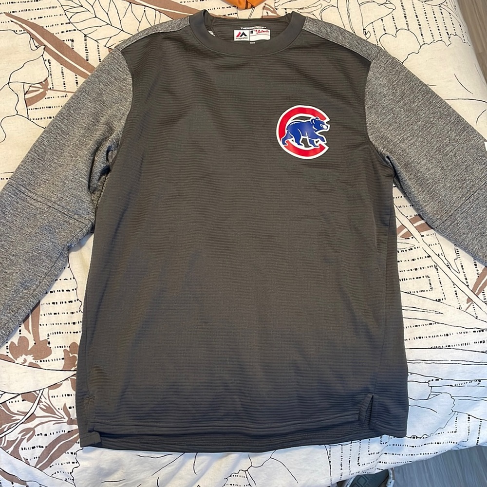Majestic Cubs Pullover